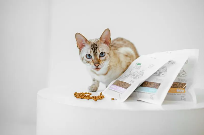 Nature's Protection Superior Care Sterilised Cat Treats For Adult Cats Of All Breeds Weight Control Extra Crunchy With Poultry