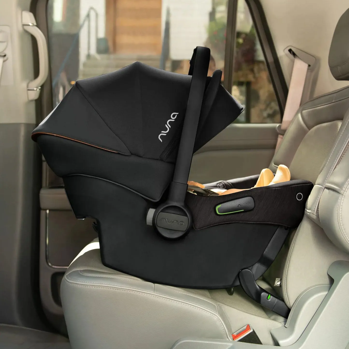 PIPA urbn   DEMI Next Travel System by Nuna