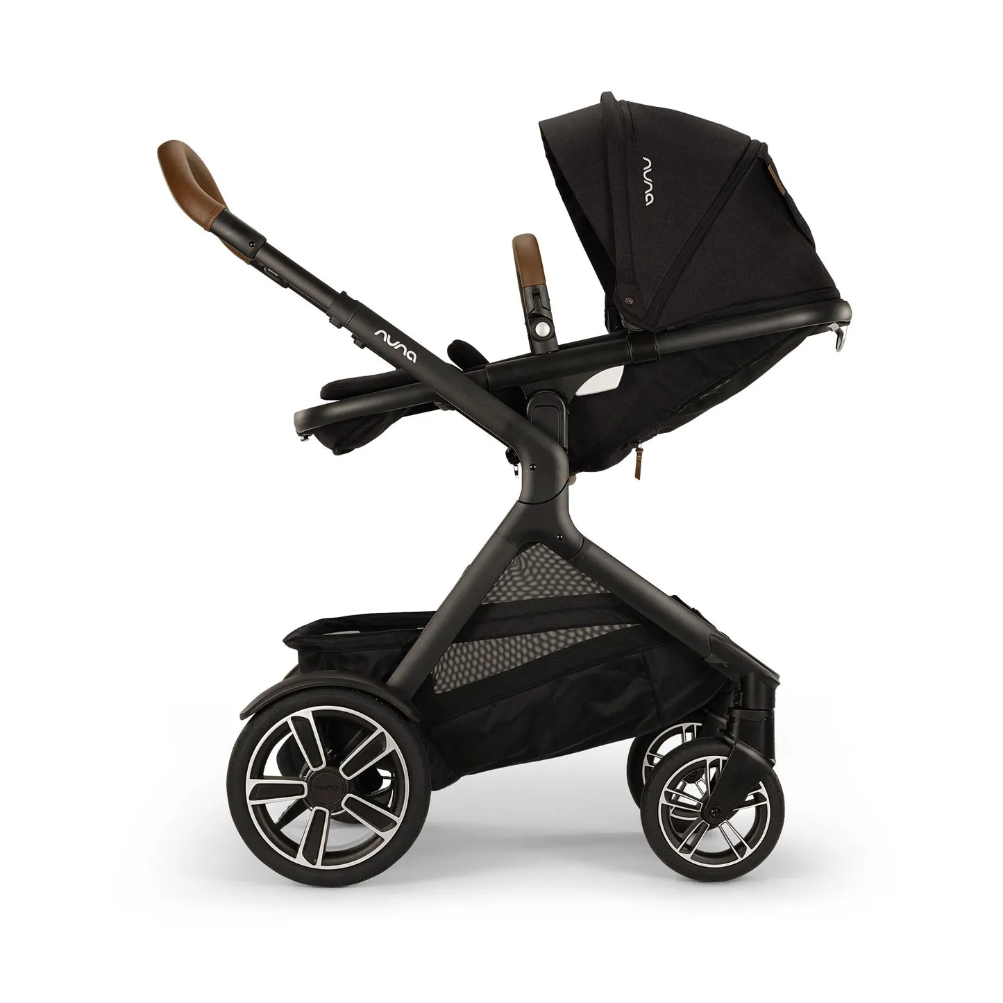 PIPA urbn   DEMI Next Travel System by Nuna