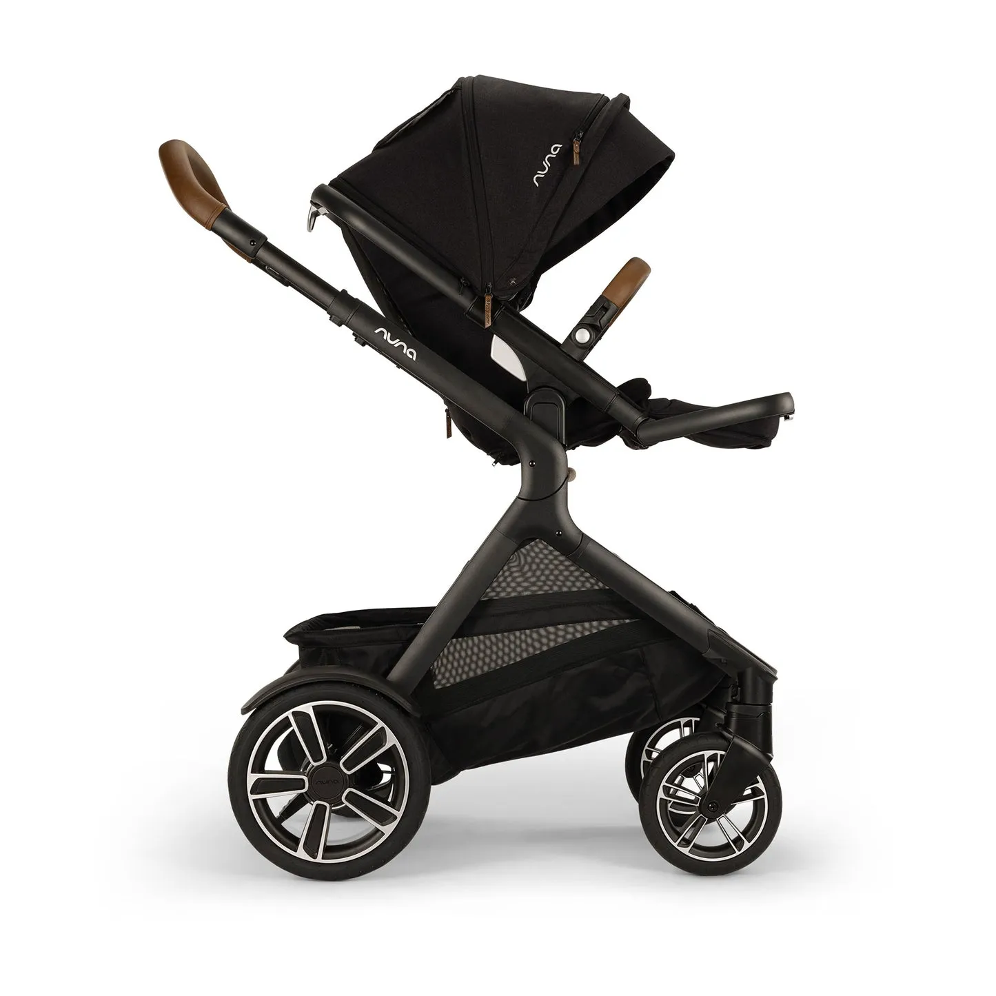 PIPA urbn   DEMI Next Travel System by Nuna