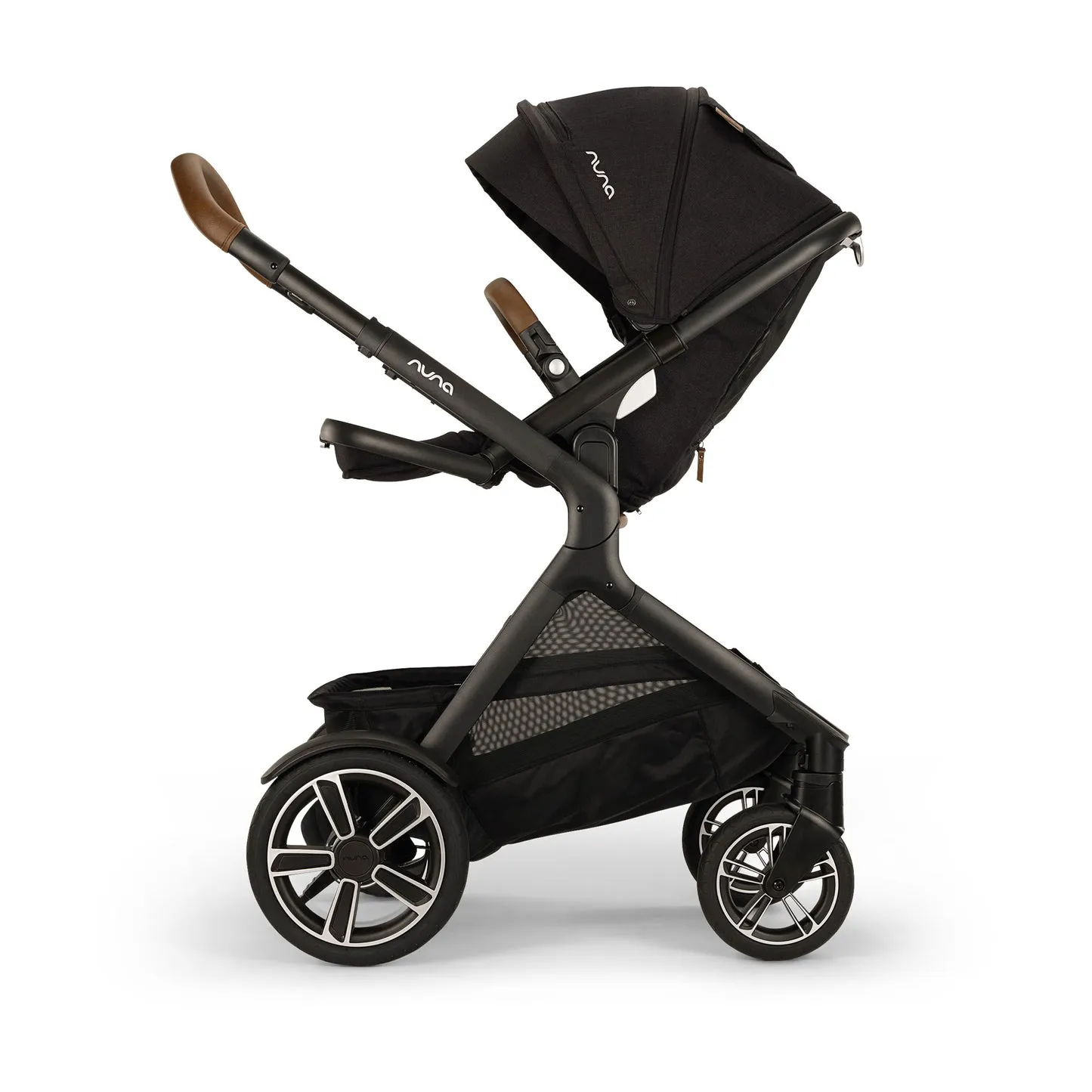PIPA urbn   DEMI Next Travel System by Nuna